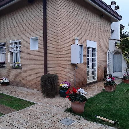 B&B Sofia Fiumicino Bagian luar foto