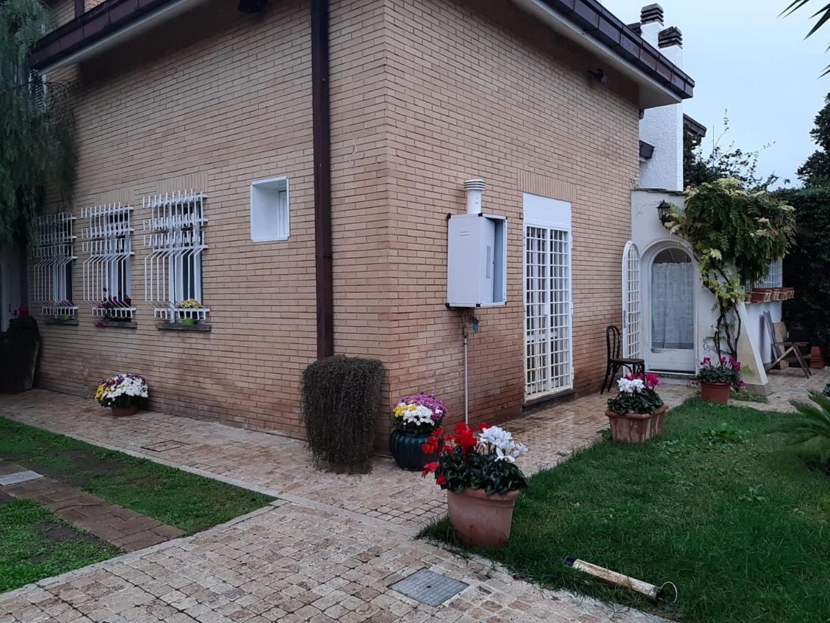 B&B Sofia Fiumicino Bagian luar foto