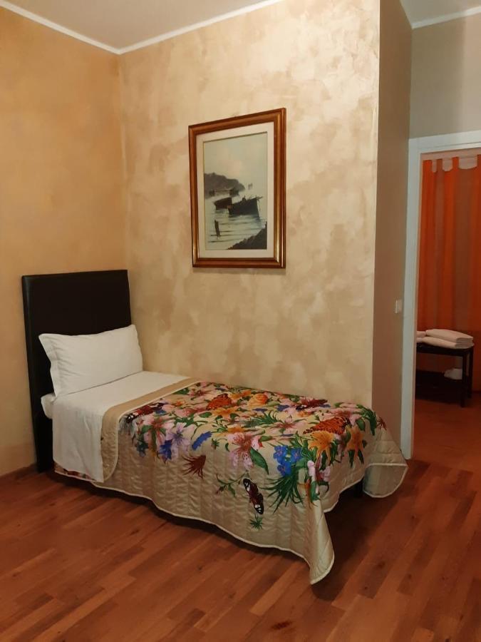 B&B Sofia Fiumicino Bagian luar foto
